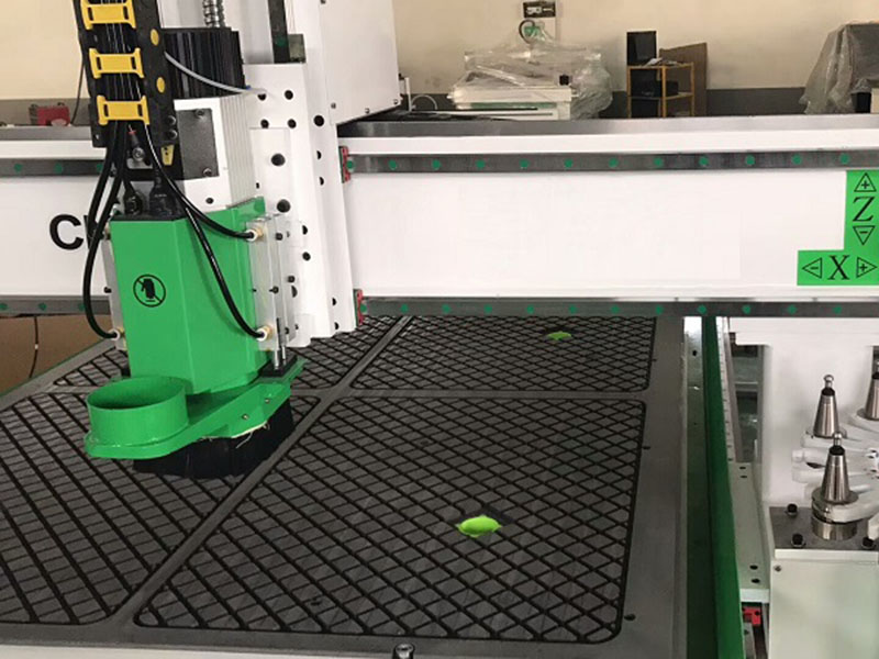 Disc Auto Tool Changing Atc CNC Router Machine with Syntec System