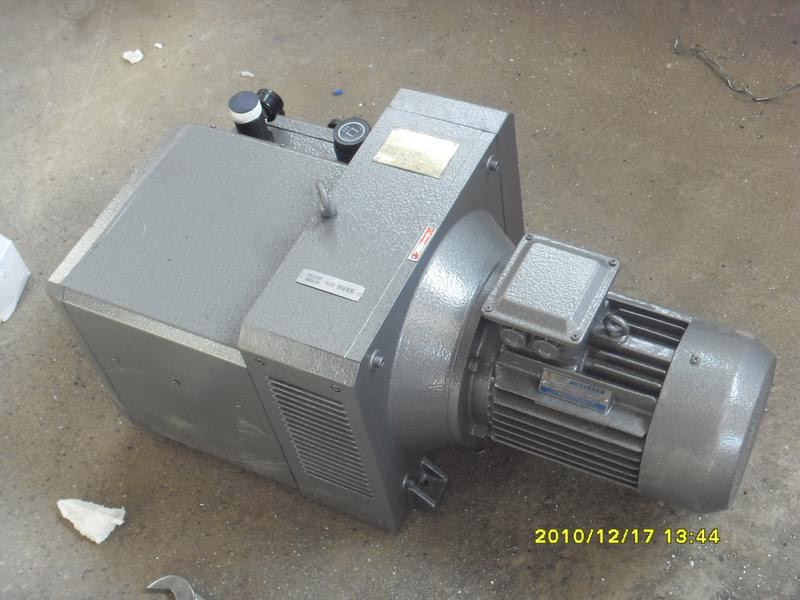 Vacuum pump