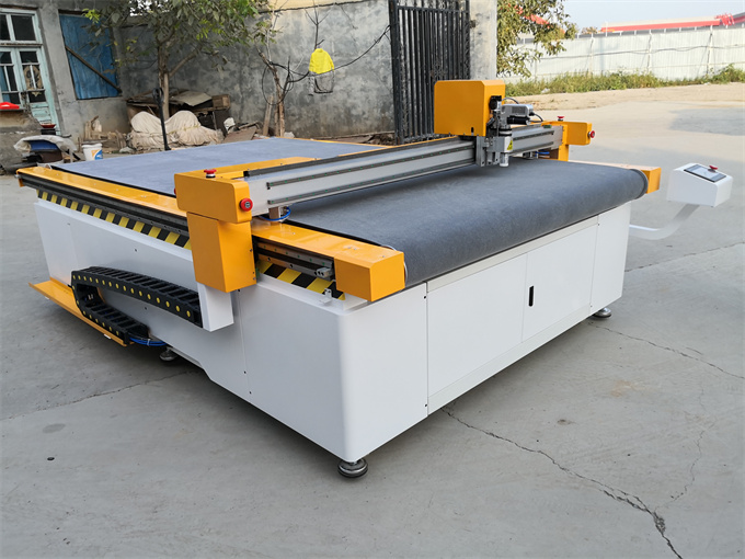 Cheap Vibrating Knife Fabric Leather Cloth Cutting Cnc Machine 1600*2500mm